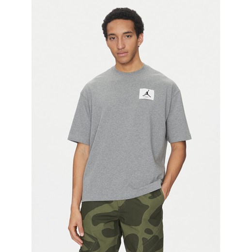 Nike T-Shirt DZ7313 091 Szary Regular Fit ze sklepu MODIVO w kategorii T-shirty męskie - zdjęcie 182623596