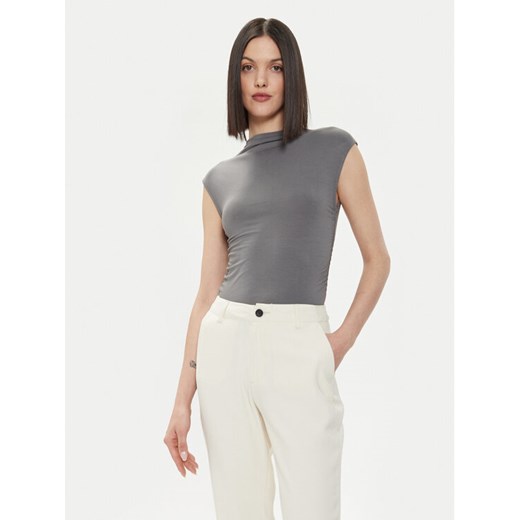 Gina Tricot Top 20883 Szary Slim Fit ze sklepu MODIVO w kategorii Bluzki damskie - zdjęcie 182624116