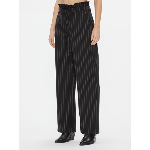 Vero Moda Spodnie materiałowe Wednesday 10301348 Czarny Regular Fit ze sklepu MODIVO w kategorii Spodnie damskie - zdjęcie 182624587