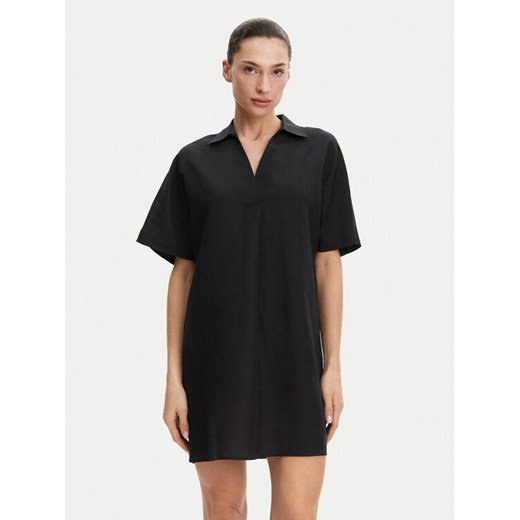 Calvin Klein Sukienka codzienna K20K208382 Czarny Relaxed Fit ze sklepu MODIVO w kategorii Sukienki - zdjęcie 182624827