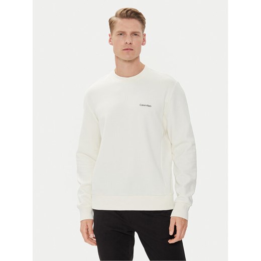 Calvin Klein Bluza Micro Logo K10K109926 Écru Regular Fit ze sklepu MODIVO w kategorii Bluzy męskie - zdjęcie 182625957