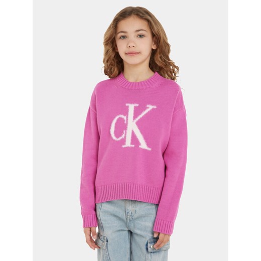 Calvin Klein Jeans Sweter Fluffy Monogram IG0IG02220 Różowy Regular Fit ze sklepu MODIVO w kategorii Swetry dziewczęce - zdjęcie 182627126