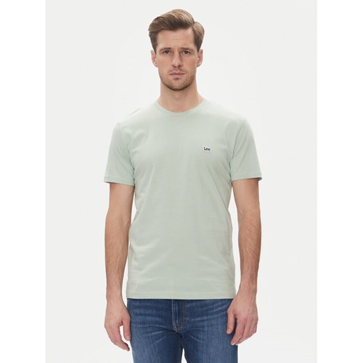 Lee T-Shirt Patch 112364540 Zielony Regular Fit ze sklepu MODIVO w kategorii T-shirty męskie - zdjęcie 182628558