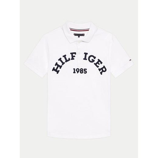 Tommy Hilfiger Polo Monotype 1985 Arch KB0KB08855 Biały Regular Fit ze sklepu MODIVO w kategorii T-shirty chłopięce - zdjęcie 182629397
