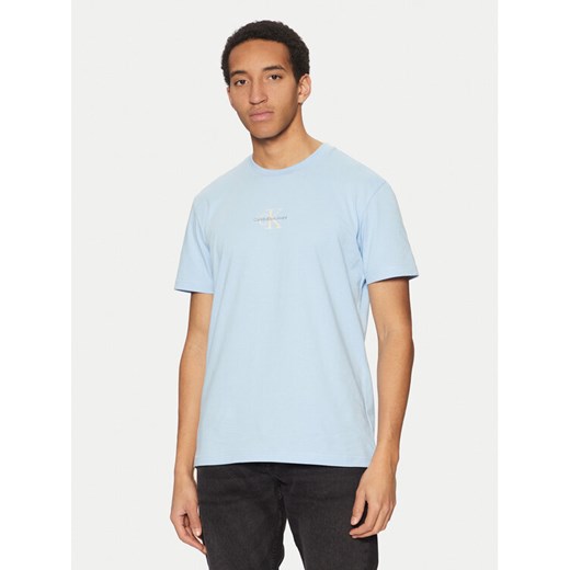 Calvin Klein Jeans T-Shirt Monologo J30J325649 Błękitny Regular Fit ze sklepu MODIVO w kategorii T-shirty męskie - zdjęcie 182629428