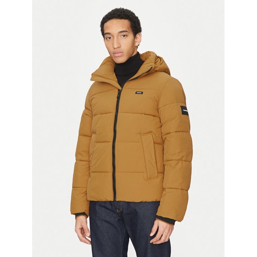 Calvin Klein Kurtka zimowa Crinkle K10K110336 Brązowy Regular Fit ze sklepu MODIVO w kategorii Kurtki męskie - zdjęcie 182630069