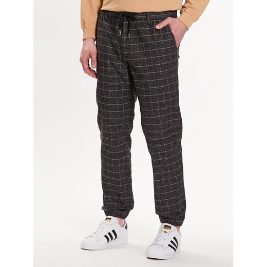 Redefined Rebel Chinosy Romeo 216213 Czarny Chino Fit ze sklepu MODIVO w kategorii Spodnie męskie - zdjęcie 182630557