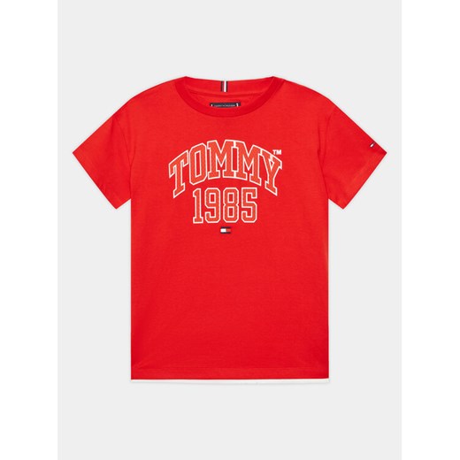 Tommy Hilfiger T-Shirt Varsity KB0KB08206 D Czerwony Regular Fit ze sklepu MODIVO w kategorii T-shirty chłopięce - zdjęcie 182631038