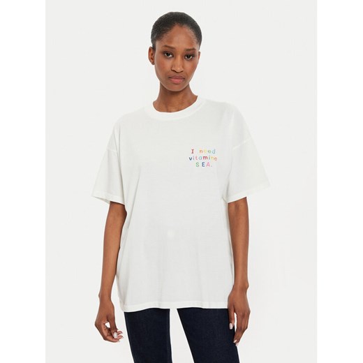 ViCOLO T-Shirt RB0851 Écru Regular Fit ze sklepu MODIVO w kategorii Bluzki damskie - zdjęcie 182631375