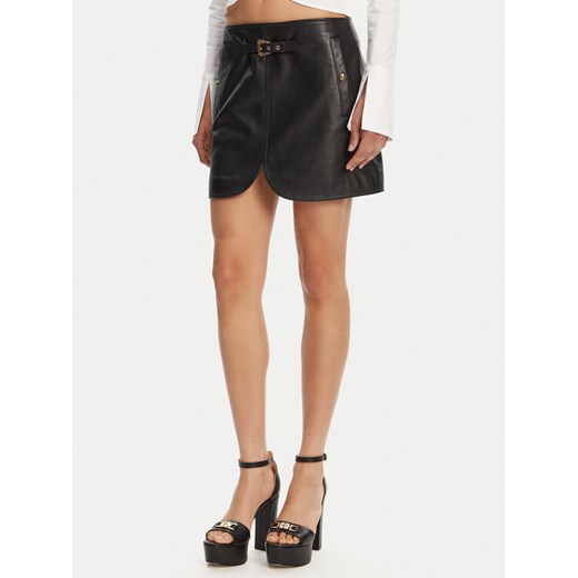 Versace Jeans Couture Spódnica skórzana 78HAEP02 Czarny Regular Fit ze sklepu MODIVO w kategorii Spódnice - zdjęcie 182632187