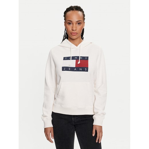 Tommy Jeans Bluza Flag DW0DW18654 Biały Regular Fit ze sklepu MODIVO w kategorii Bluzy damskie - zdjęcie 182632267
