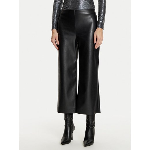 Joseph Ribkoff Spodnie z imitacji skóry 243042 Czarny Loose Fit ze sklepu MODIVO w kategorii Spodnie damskie - zdjęcie 182632306