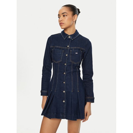 Tommy Jeans Sukienka jeansowa DW0DW20533 Granatowy Regular Fit ze sklepu MODIVO w kategorii Sukienki - zdjęcie 182632656