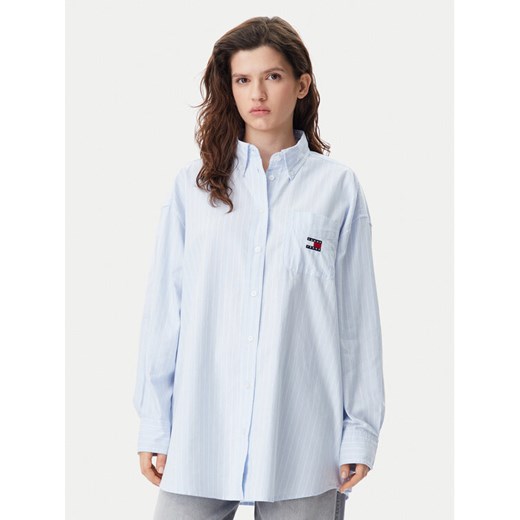 Tommy Jeans Koszula Badge DW0DW20289 Błękitny Oversize ze sklepu MODIVO w kategorii Koszule damskie - zdjęcie 182632715