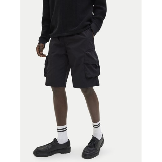 Jack&Jones Szorty materiałowe Cole 12269386 Czarny Cargo Fit ze sklepu MODIVO w kategorii Spodenki męskie - zdjęcie 182634445