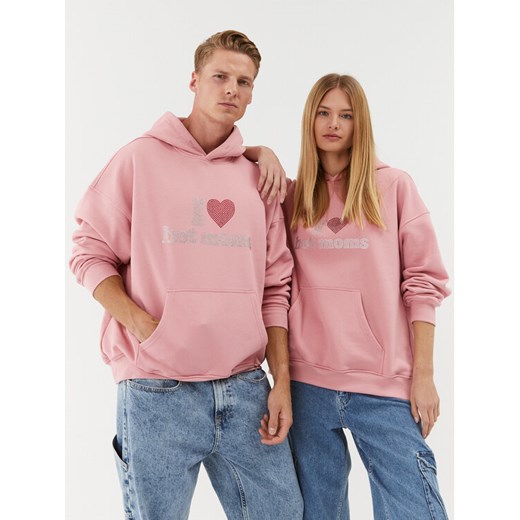 2005 Bluza Unisex Hot Moms Różowy Relaxed Fit ze sklepu MODIVO w kategorii Bluzy męskie - zdjęcie 182634739