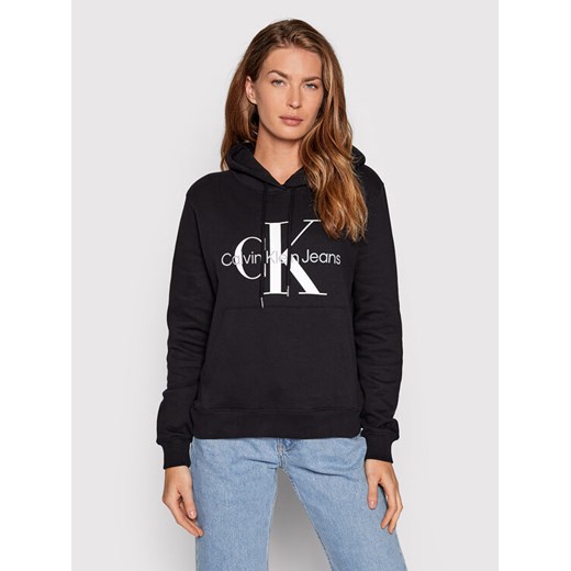 Calvin Klein Jeans Bluza J20J219141 Czarny Regular Fit ze sklepu MODIVO w kategorii Bluzy damskie - zdjęcie 182635019