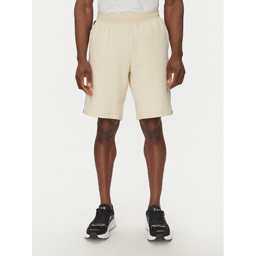 EA7 Emporio Armani Szorty sportowe 7M000544 AF12660 U1079 Écru Regular Fit ze sklepu MODIVO w kategorii Spodenki męskie - zdjęcie 182635105