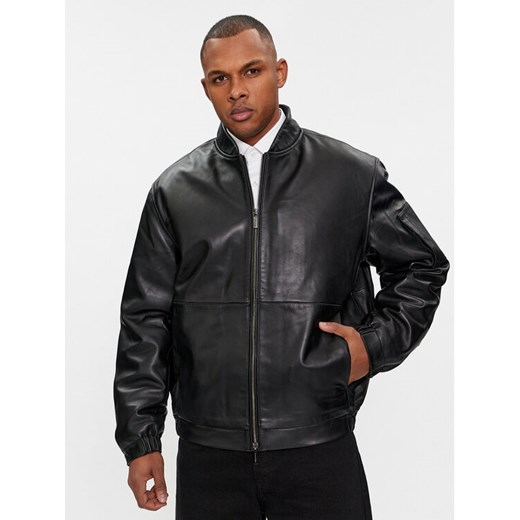Calvin Klein Kurtka skórzana Hero K10K112372 Czarny Regular Fit ze sklepu MODIVO w kategorii Kurtki męskie - zdjęcie 182635435