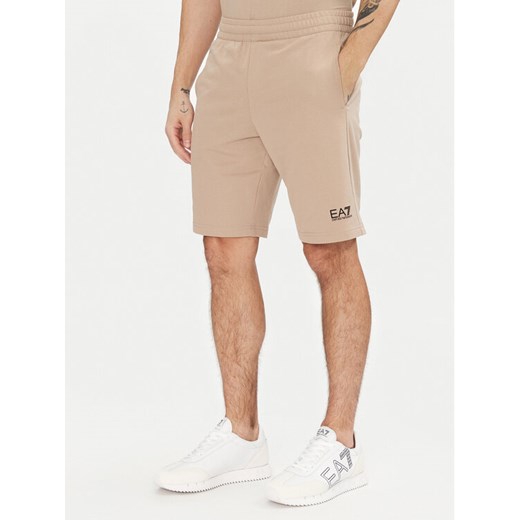 EA7 Emporio Armani Szorty sportowe 8NPS65 PJVRZ U6155 Beżowy Regular Fit ze sklepu MODIVO w kategorii Spodenki męskie - zdjęcie 182637636