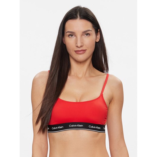 Calvin Klein Swimwear Góra od bikini KW0KW02425 Czerwony ze sklepu MODIVO w kategorii Stroje kąpielowe - zdjęcie 182637838