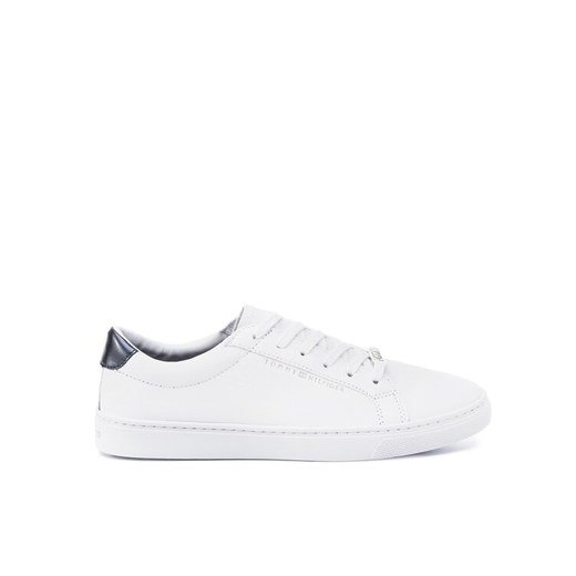 Tommy Hilfiger Sneakersy Essential Sneaker FW0FW03682 Biały ze sklepu MODIVO w kategorii Trampki damskie - zdjęcie 182638068