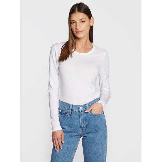 Calvin Klein Bluzka Smooth K20K205337 Biały Regular Fit ze sklepu MODIVO w kategorii Bluzki damskie - zdjęcie 182638956