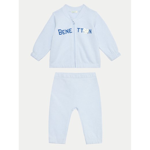 United Colors Of Benetton Dres 3J70AK00R Niebieski Regular Fit ze sklepu MODIVO w kategorii Dresy dla niemowlaka - zdjęcie 182640448