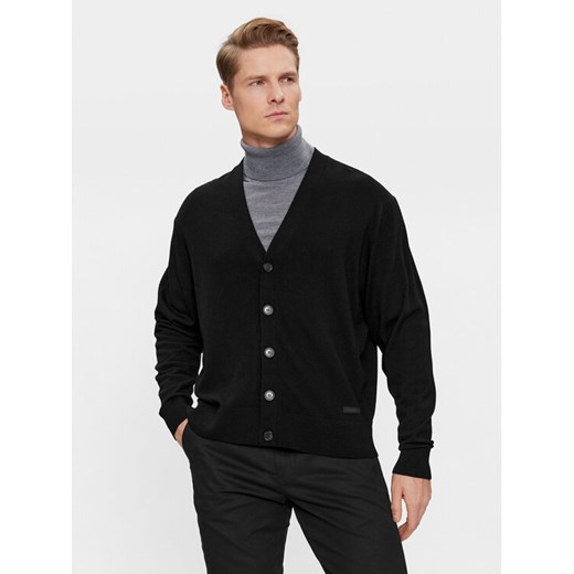 Calvin Klein Kardigan K10K112260 Czarny Regular Fit ze sklepu MODIVO w kategorii Swetry męskie - zdjęcie 182641089