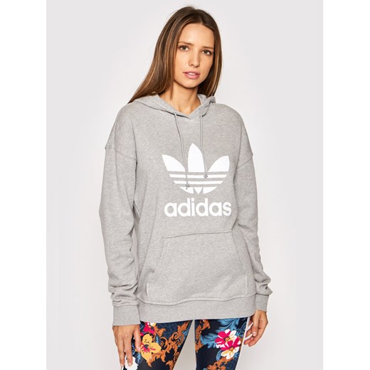 adidas Bluza adicolor Trefoil H33589 Szary Relaxed Fit ze sklepu MODIVO w kategorii Bluzy damskie - zdjęcie 182642249