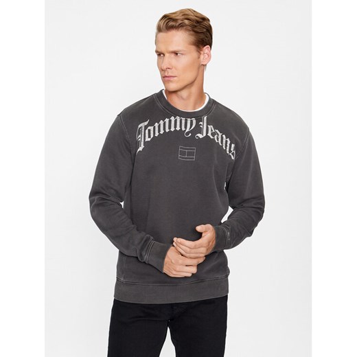 Tommy Jeans Bluza Grunge Arch DM0DM17792 Czarny Relaxed Fit ze sklepu MODIVO w kategorii Bluzy męskie - zdjęcie 182642337