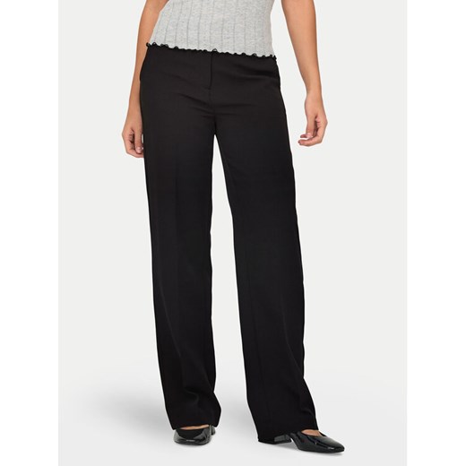 ONLY Spodnie materiałowe Kayle 15324532 Czarny Straight Fit ze sklepu MODIVO w kategorii Spodnie damskie - zdjęcie 182643165