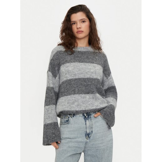 Noisy May Sweter Sutton 27031244 Szary Loose Fit ze sklepu MODIVO w kategorii Swetry damskie - zdjęcie 182644609