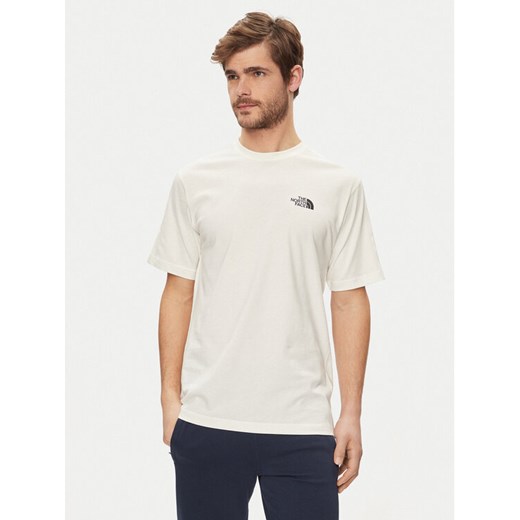 The North Face T-Shirt NF0A880R Écru Regular Fit ze sklepu MODIVO w kategorii T-shirty męskie - zdjęcie 182645098