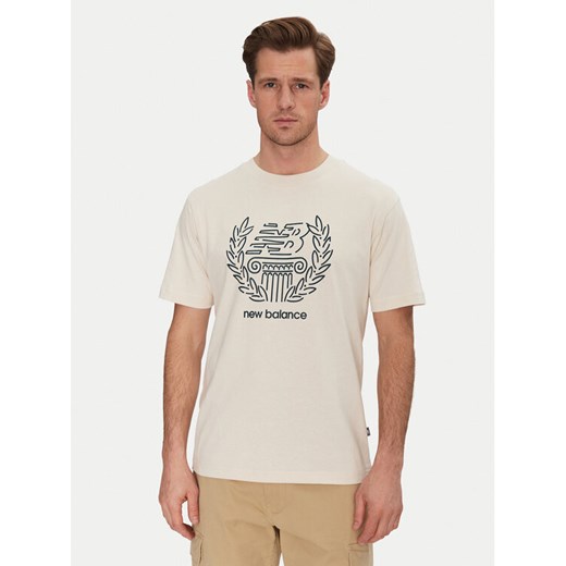 New Balance T-Shirt MT51974 Beżowy Relaxed Fit ze sklepu MODIVO w kategorii T-shirty męskie - zdjęcie 182645388