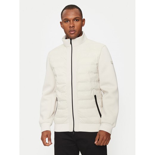 Guess Kurtka puchowa M4YL37 WG9U2 Écru Regular Fit ze sklepu MODIVO w kategorii Kurtki męskie - zdjęcie 182645575