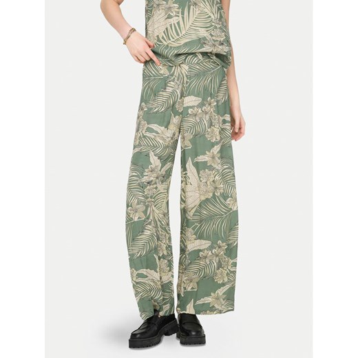 ONLY Spodnie materiałowe Palina 15324503 Zielony Loose Fit ze sklepu MODIVO w kategorii Spodnie damskie - zdjęcie 182645808