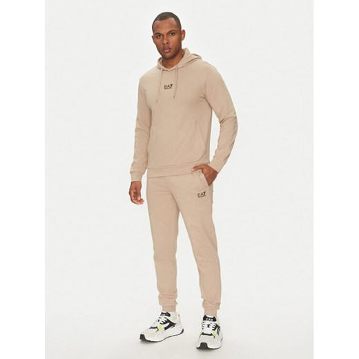 EA7 Emporio Armani Dres 8NPV64 PJVRZ U6155 Beżowy Regular Fit ze sklepu MODIVO w kategorii Dresy męskie - zdjęcie 182647367