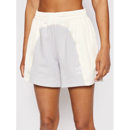 adidas Szorty sportowe adicolor Split Treofil HC7038 Kolorowy Relaxed Fit ze sklepu MODIVO w kategorii Szorty - zdjęcie 182647788