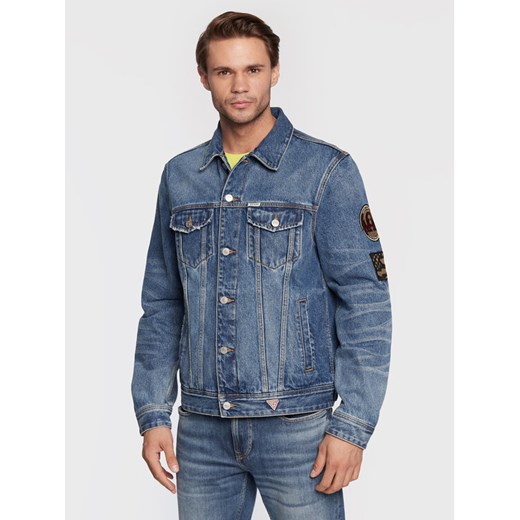 Guess Kurtka jeansowa Dillon M2BXN1 D2IB0 Niebieski Regular Fit ze sklepu MODIVO w kategorii Kurtki męskie - zdjęcie 182647819