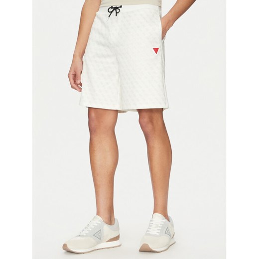 Guess Szorty sportowe Z4YD03 FL04Q Biały Regular Fit ze sklepu MODIVO w kategorii Spodenki męskie - zdjęcie 182648029