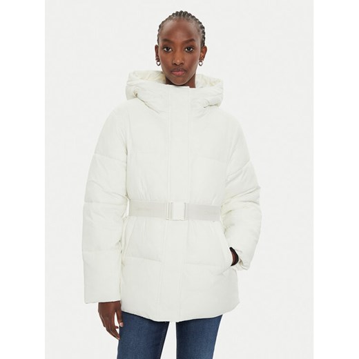 Calvin Klein Jeans Kurtka zimowa J20J224107 Écru Relaxed Fit ze sklepu MODIVO w kategorii Kurtki damskie - zdjęcie 182648285