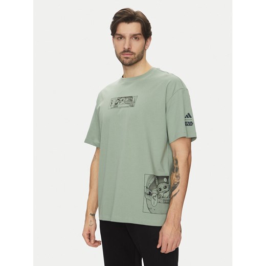adidas T-Shirt Star Wars The Mandalorian JI5718 Zielony Oversize ze sklepu MODIVO w kategorii T-shirty męskie - zdjęcie 182648738
