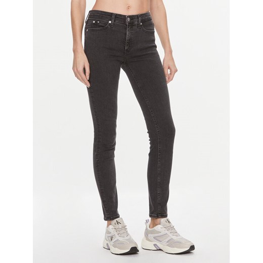 Calvin Klein Jeans Jeansy J20J222448 Czarny Skinny Fit ze sklepu MODIVO w kategorii Jeansy damskie - zdjęcie 182650208