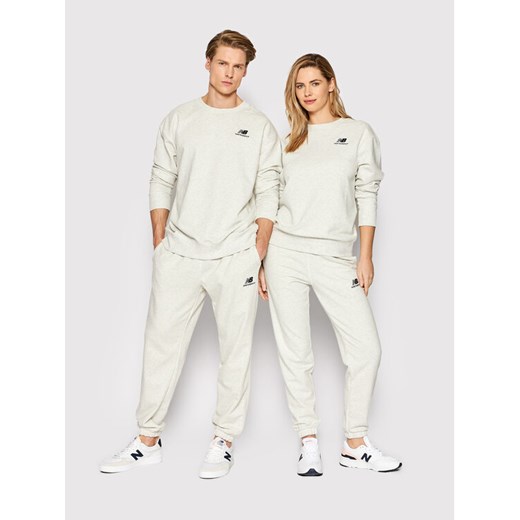 New Balance Bluza Unisex UT21501 Szary Relaxed Fit ze sklepu MODIVO w kategorii Bluzy męskie - zdjęcie 182650708