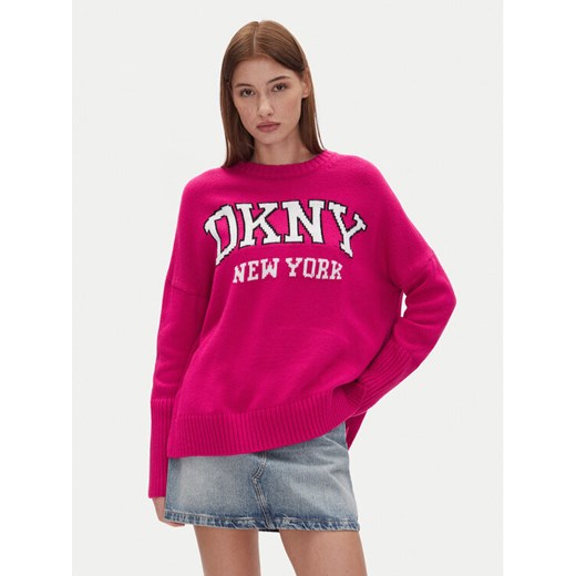 DKNY Sweter DJ4R0362 Różowy Regular Fit ze sklepu MODIVO w kategorii Swetry damskie - zdjęcie 182650948