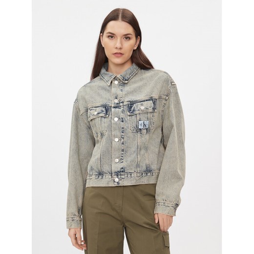 Calvin Klein Jeans Kurtka jeansowa J20J222501 Niebieski Boxy Fit ze sklepu MODIVO w kategorii Kurtki damskie - zdjęcie 182651147
