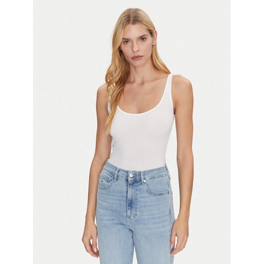 Mustang Top Lynn 1013930 Biały Slim Fit ze sklepu MODIVO w kategorii Bluzki damskie - zdjęcie 182651689