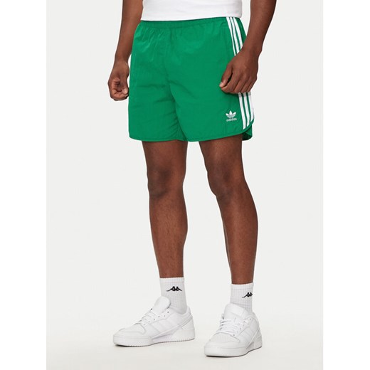 adidas Szorty sportowe adicolor Classics Sprinter IM4424 Zielony Regular Fit ze sklepu MODIVO w kategorii Spodenki męskie - zdjęcie 182653048