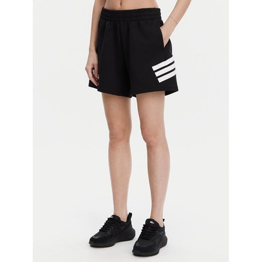adidas Szorty sportowe Future Icons 3-Stripes JC5443 Czarny Loose Fit ze sklepu MODIVO w kategorii Szorty - zdjęcie 182653477